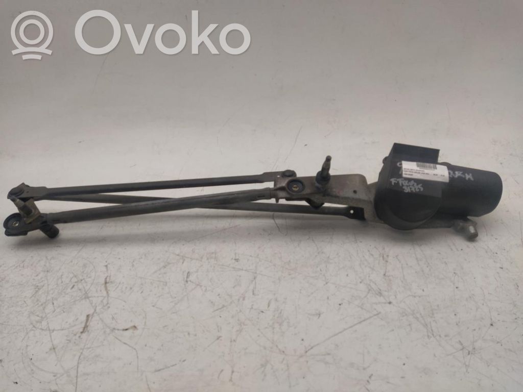Ford Focus Etupyyhkimen vivusto ja moottori