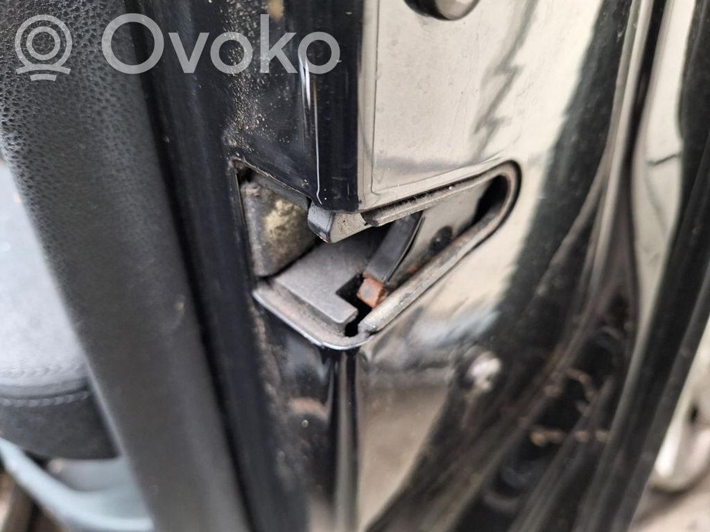 Zamek drzwi przednich   51217202146