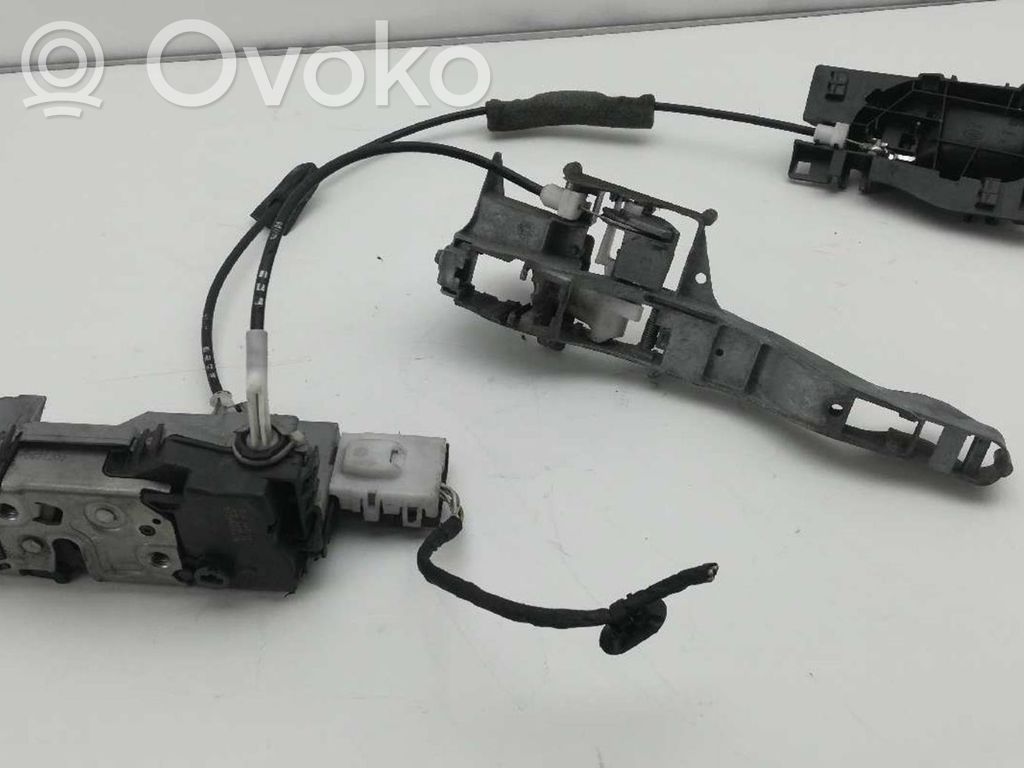 Front door lock   A01517