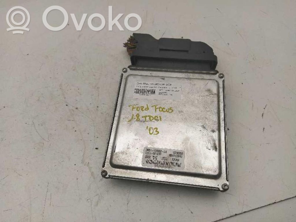 Motorsteuergerät ECU   3M5112A650LA