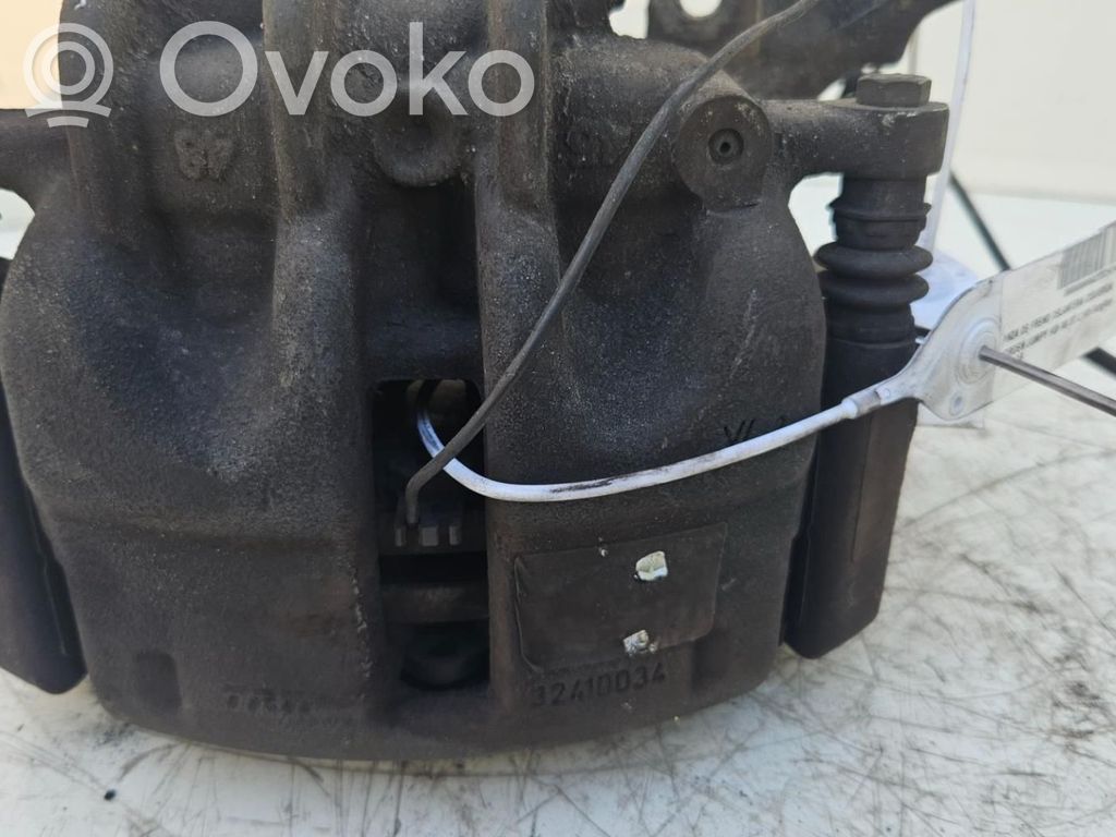 Brake discs and calipers set