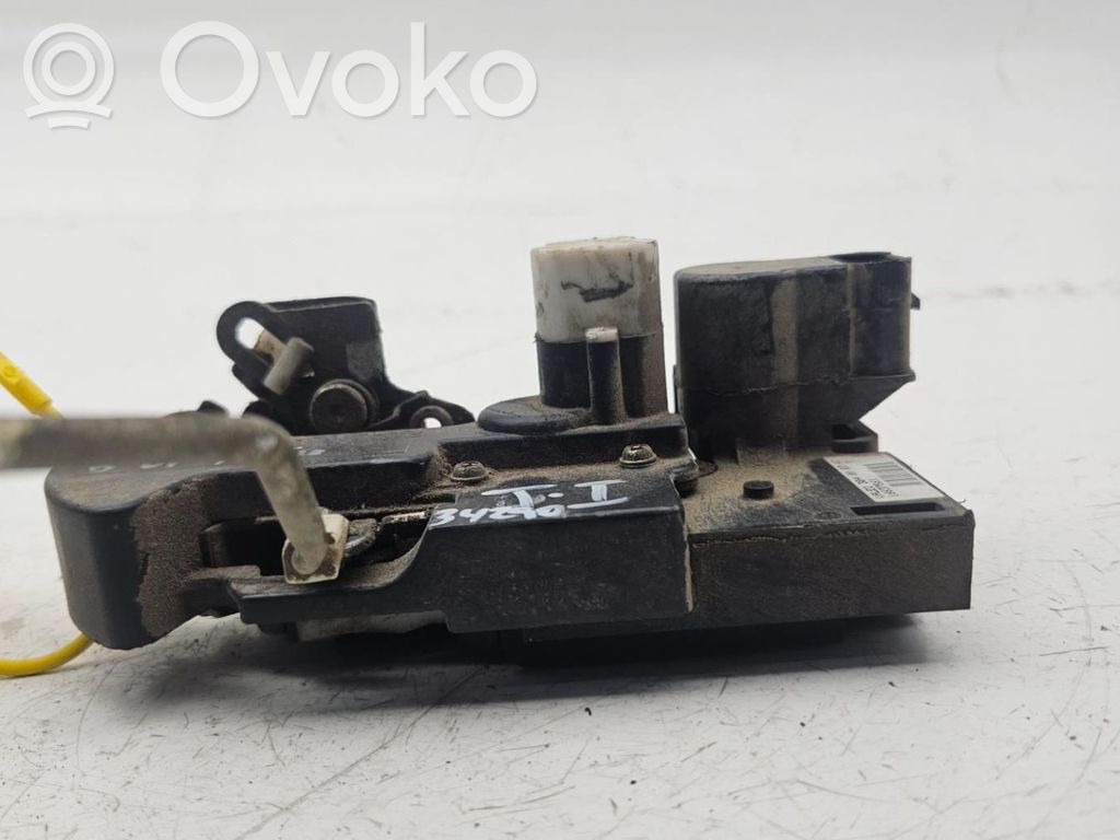 Rear door lock   16637561