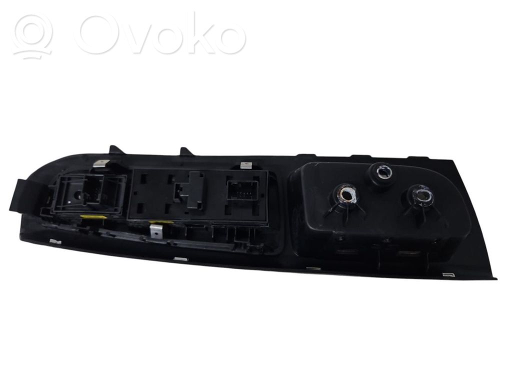 Electric window control switch   735443256