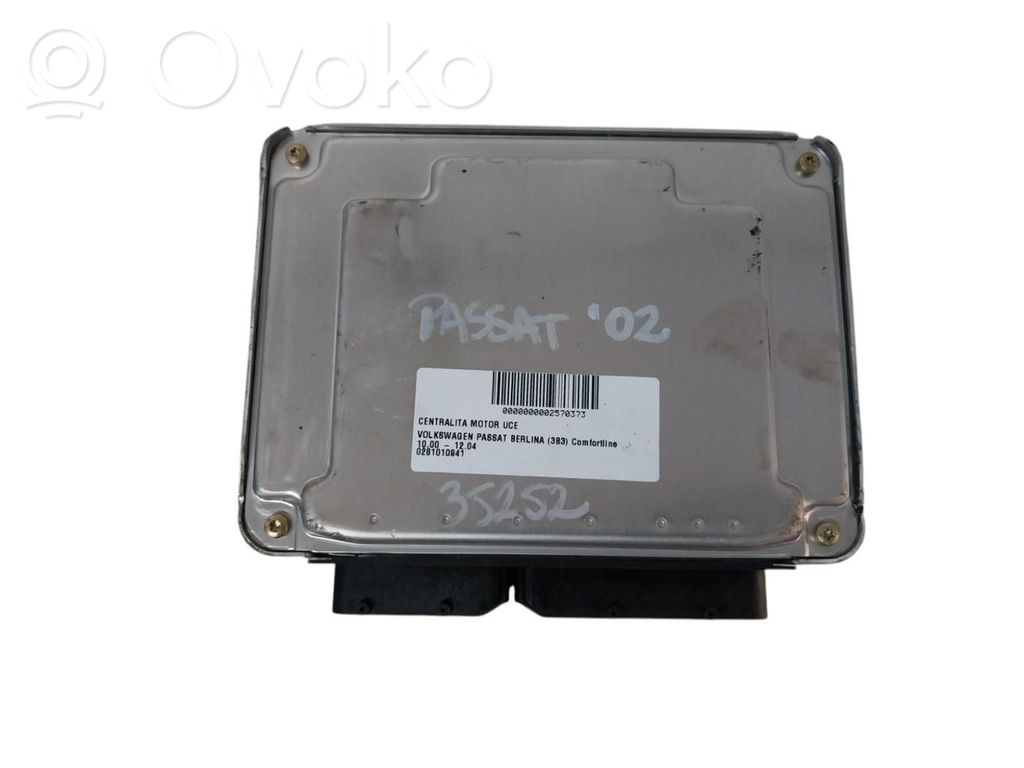Volkswagen PASSAT Komputer / Sterownik ECU silnika 