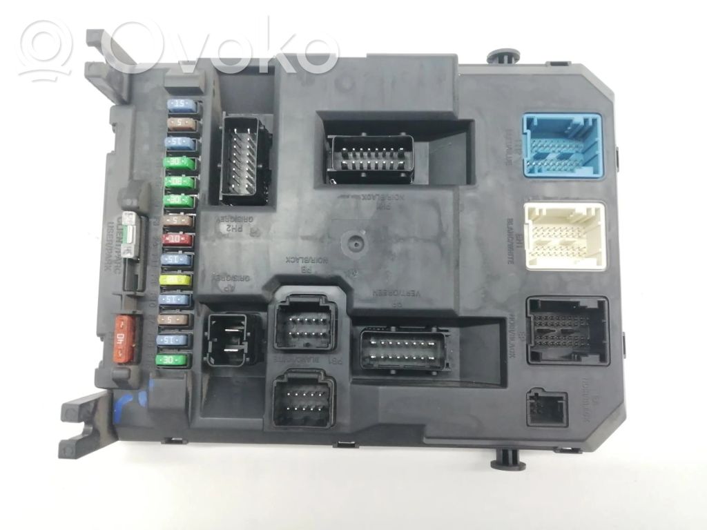Módulo de fusible   9674016880