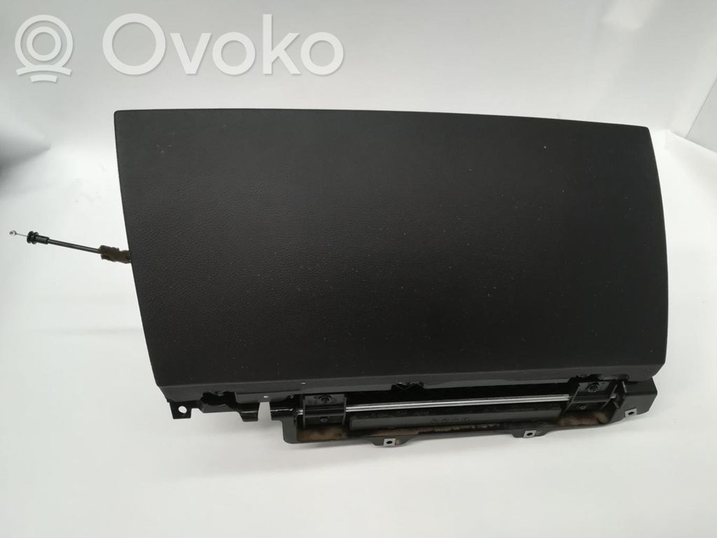 BMW 7 E65 E66 Glove box 