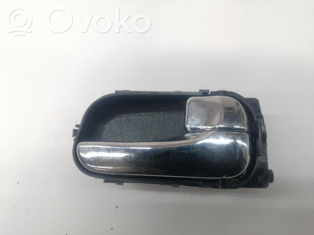 Manecilla interna puerta delantera   806709F500