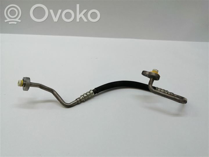 Volvo XC60 Ilmastointilaitteen putki (A/C)