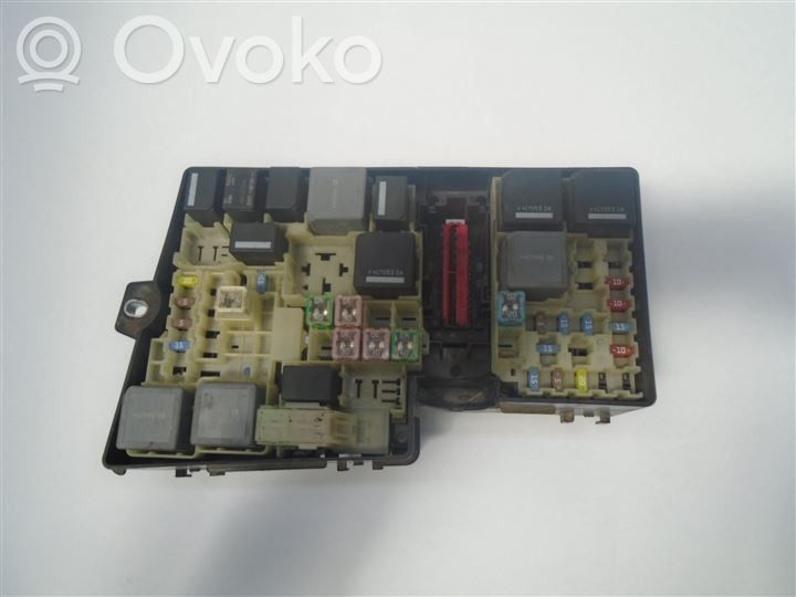 Ford Grand C-MAX Bloque de montaje de relé 