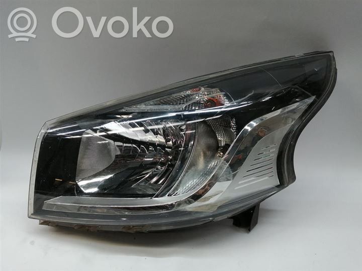 Renault Trafic III (X82) Faro/fanale