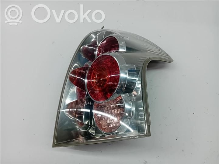 Toyota Corolla Verso AR10 Takavalot