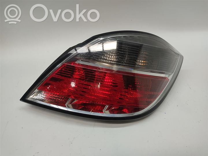 Opel Astra H Luz trasera/de freno 