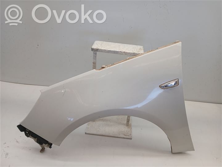 Opel Zafira C Błotnik przedni 