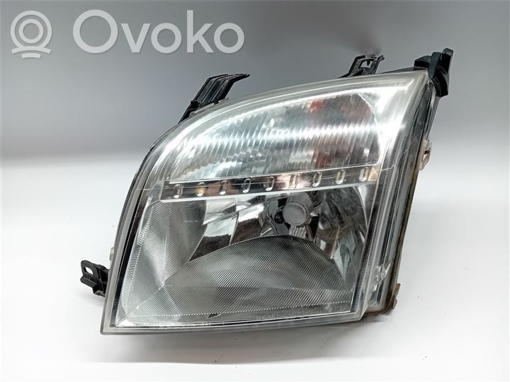 Ford Fusion Lampa przednia 