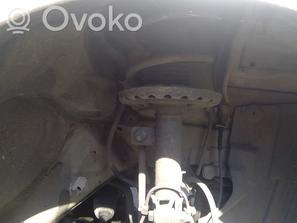 Nissan Note (E11) Priekšpusē amortizators ar atsperi 