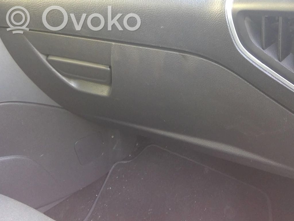 Ford Focus Daiktadėžės (bordačioko) komplektas 