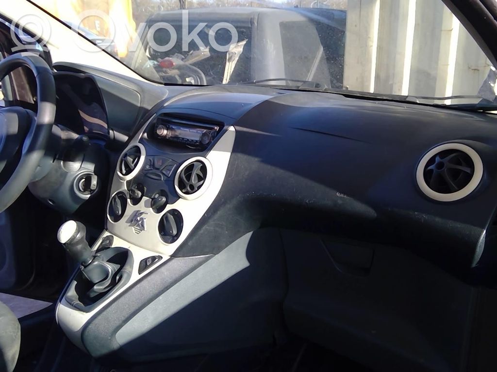Ford Ka Armaturenbrett Cockpit 