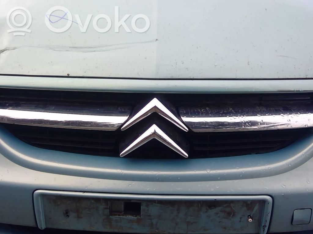 Front grill   00007804K7