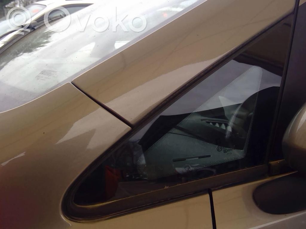 Opel Corsa D Front triangle window/glass 