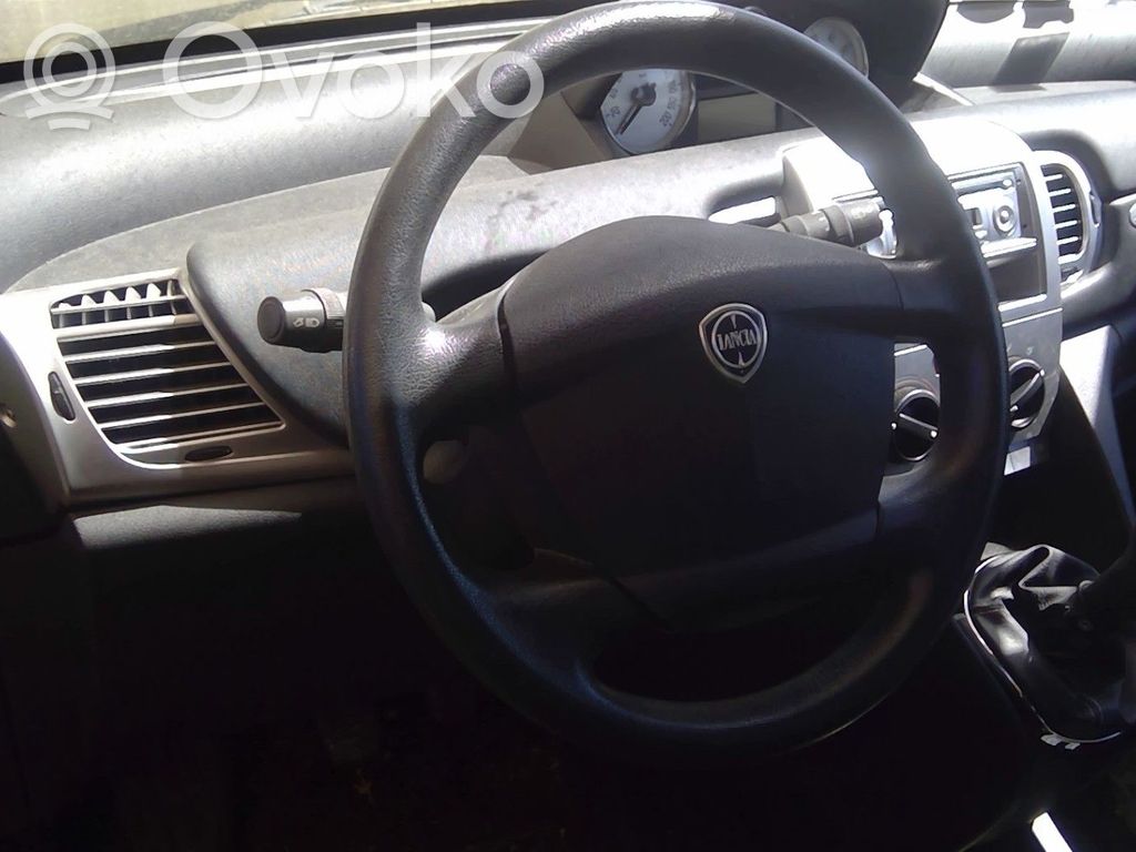 Lancia Ypsilon Stūre 
