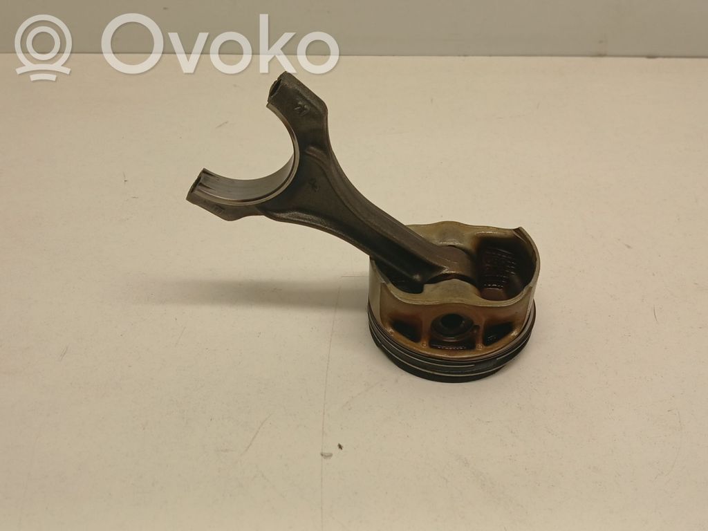 BMW 7 F01 F02 F03 F04 Поршень с шатуном 