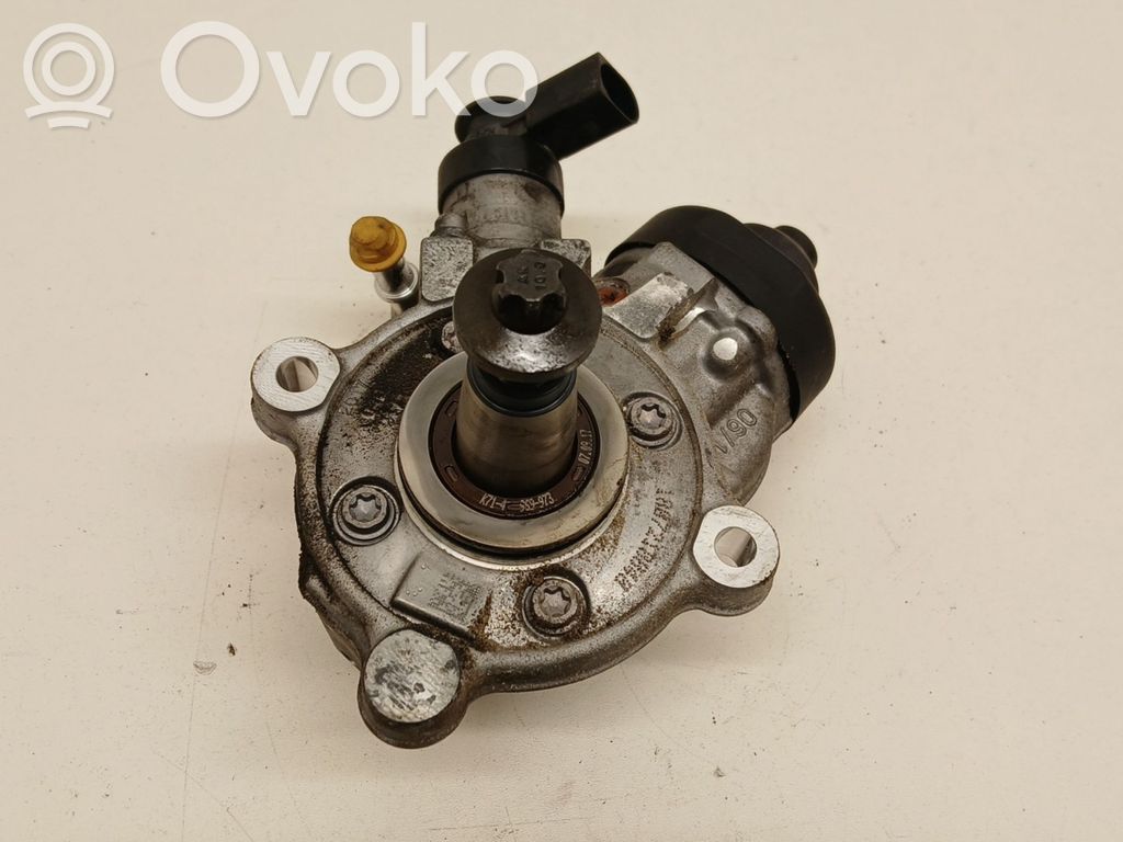 BMW 2 F46 Pompa wtryskowa wysokiego ciśnienia 