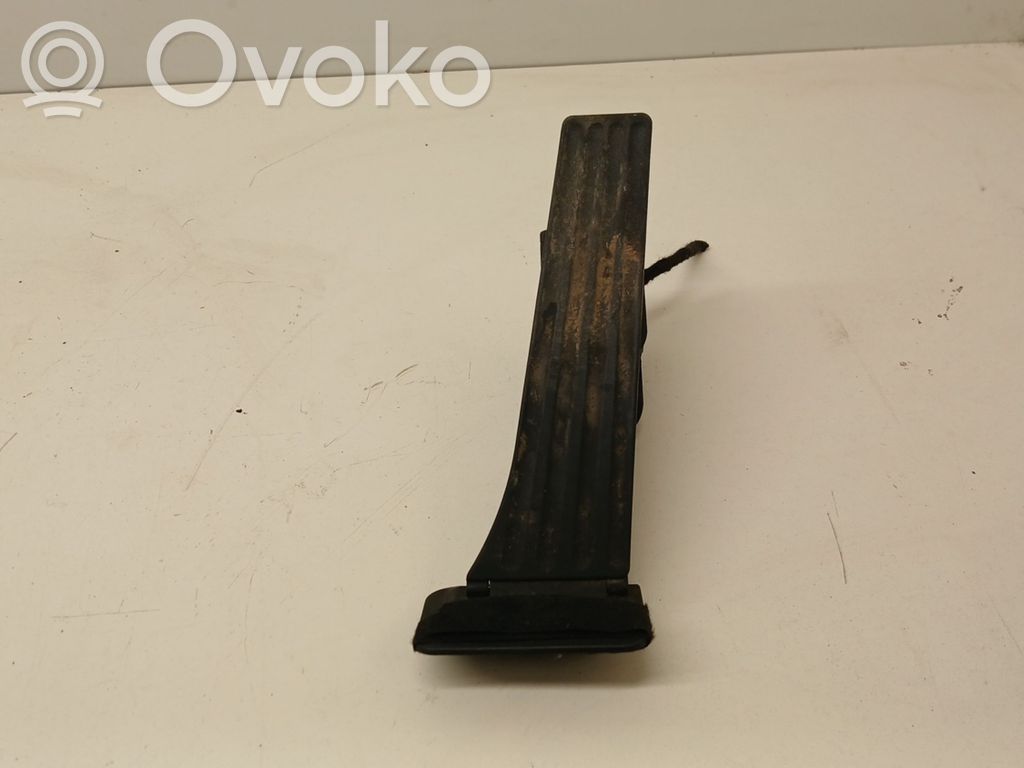 BMW 2 F46 Kaasupoljin 