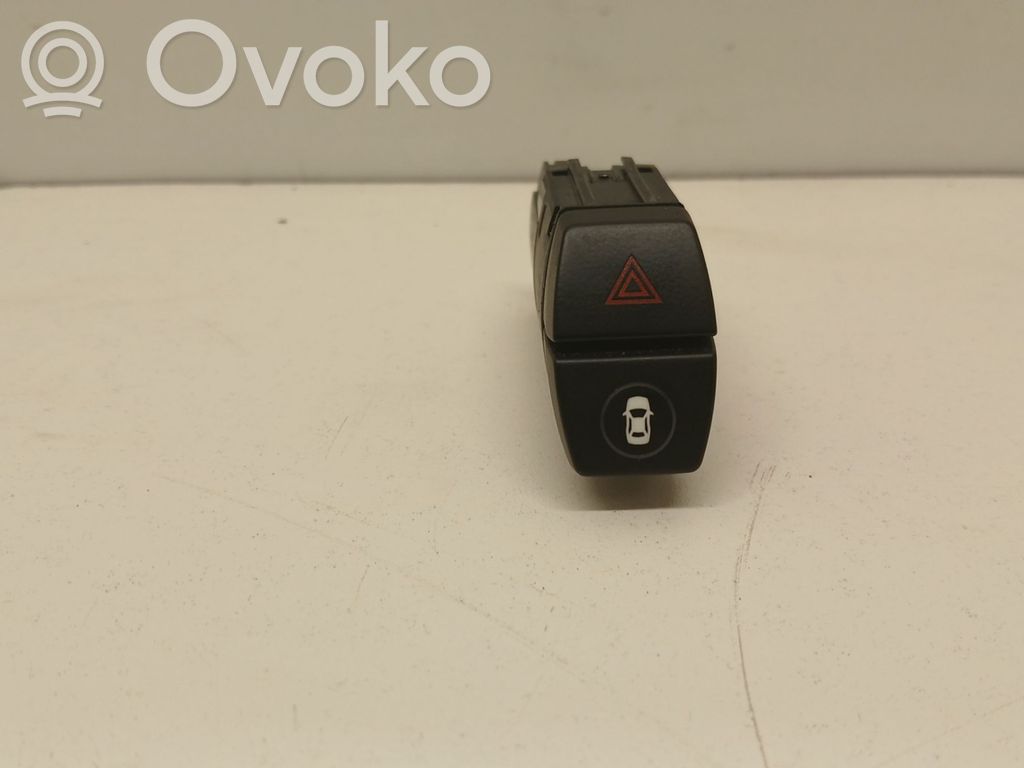 BMW 2 F46 Botón interruptor de luz de peligro 