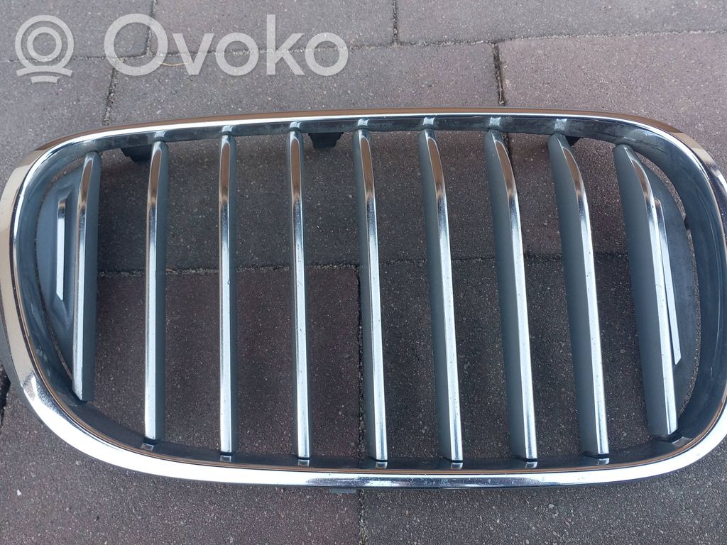 BMW 7 G11 G12 Griglia superiore del radiatore paraurti anteriore 