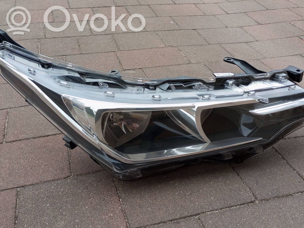 Scheinwerfer   8111002L50