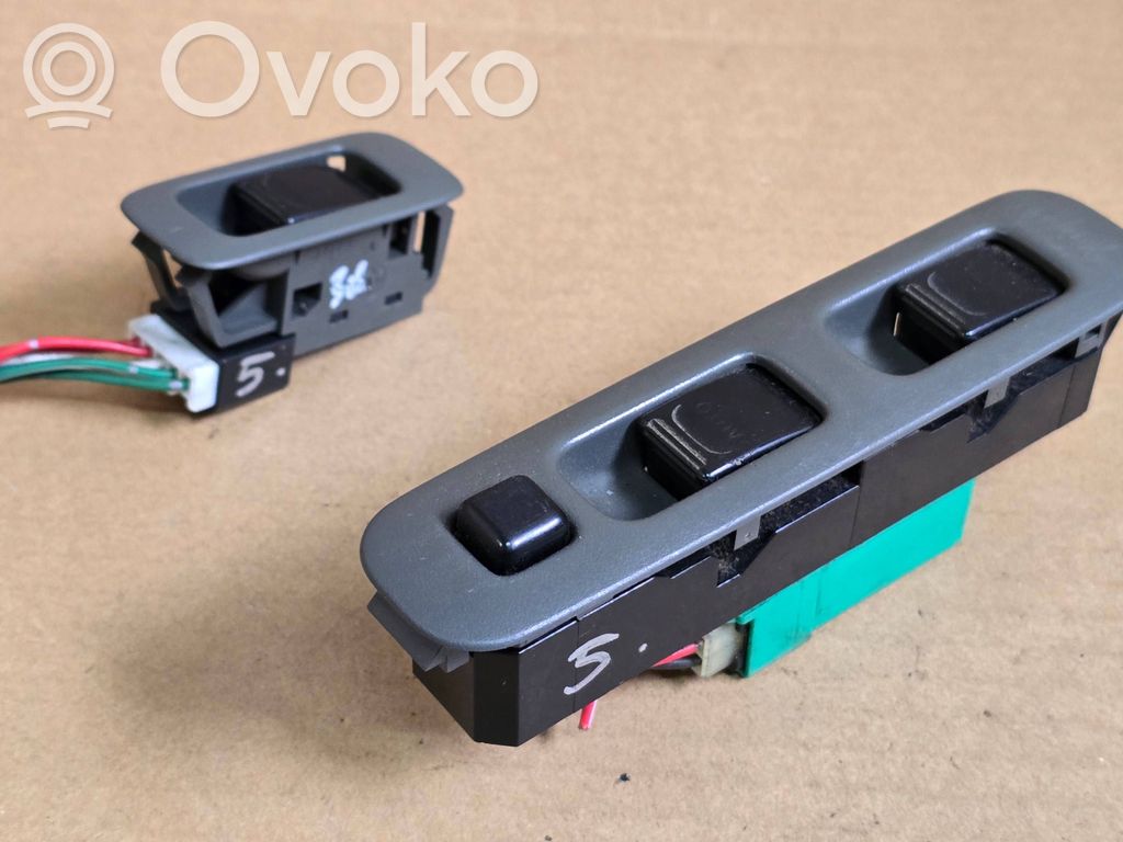 Suzuki Ignis Electric window control switch 
