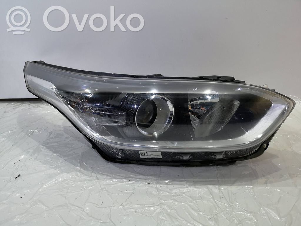 KIA Ceed Headlight/headlamp 