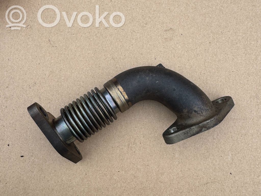 Łącznik elastyczny wydechu   04L131521BB