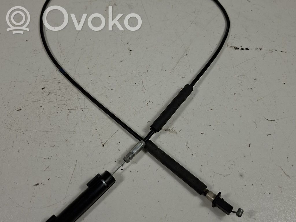 Troselis variklio dangčio spynos