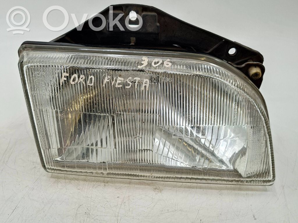 Ford Fiesta Scheinwerfer 