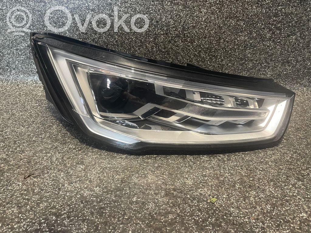 Audi A1 Priekinis žibintas 