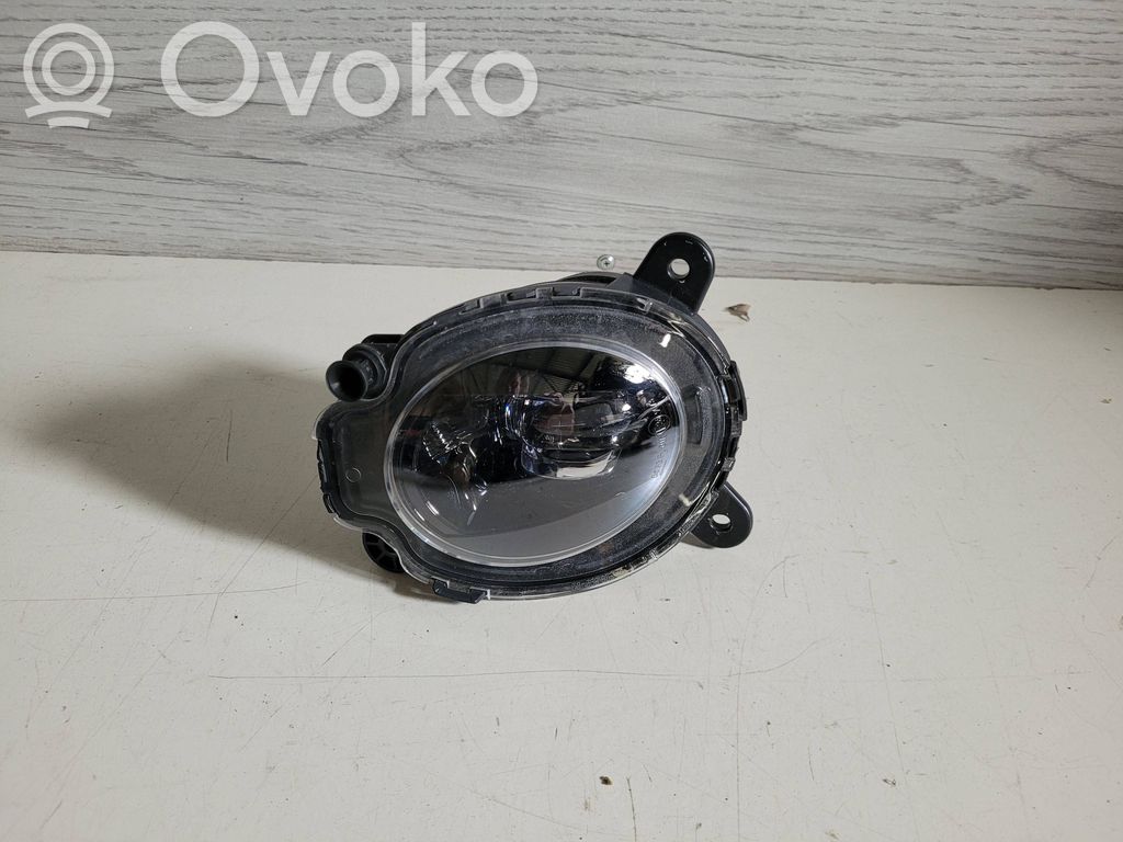 Cupra Leon Miglas lukturis priekšā 
