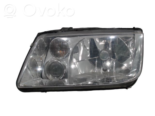 Volkswagen Bora Lampa przednia 