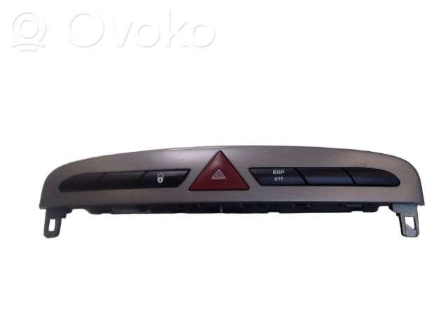 Peugeot 308 Hazard light switch 