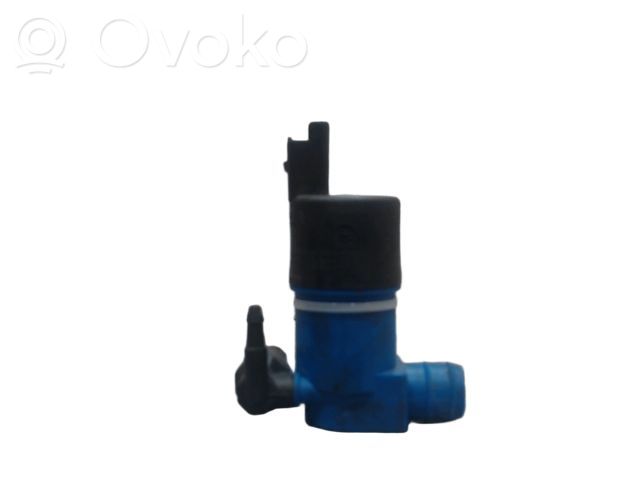 Renault Twingo III Windscreen/windshield washer pump 