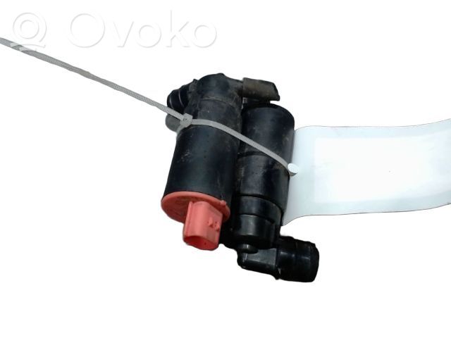 Land Rover Freelander Windscreen/windshield washer pump 
