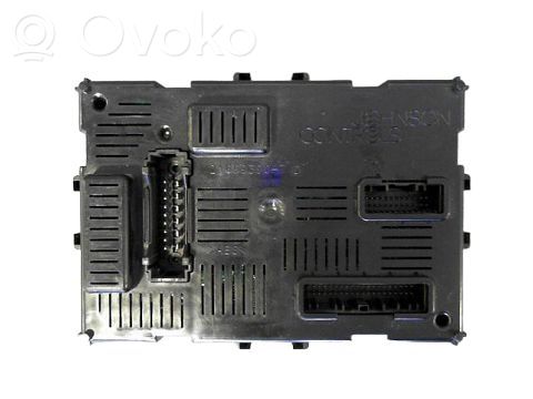 Renault Clio III Juego de caja de fusibles 