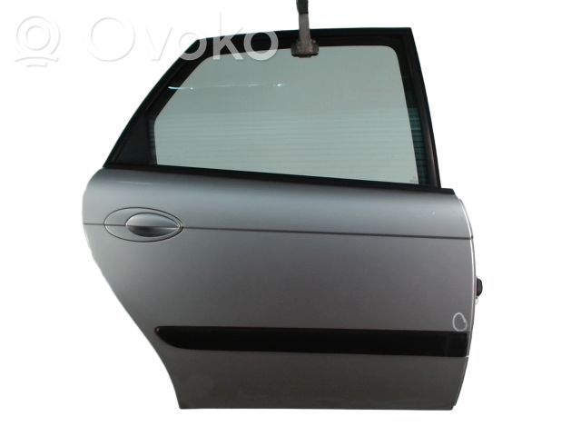 Galinės durys   9008F4,9008F4