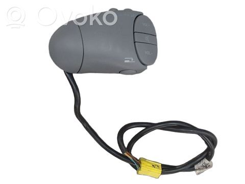 Renault Twingo I Unidad central de control multimedia 