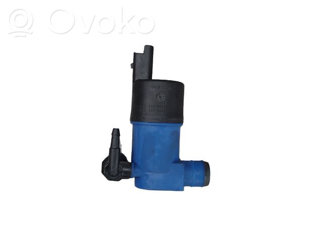 Renault Twingo III Windscreen/windshield washer pump 