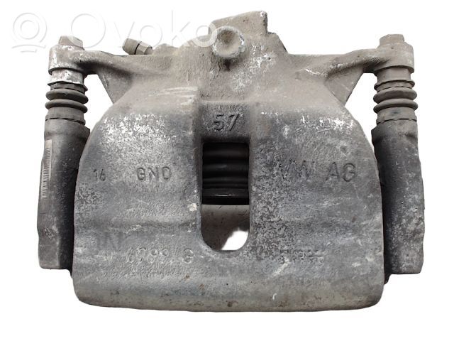 Audi A3 8Y Zacisk hamulcowy przedni 