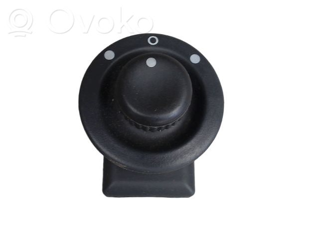 Wing mirror switch   8200214919,153430,255704649R,3204,8200214919