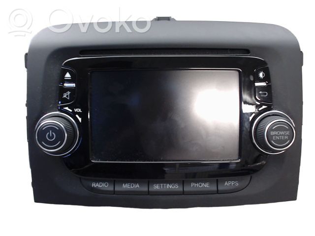 Fiat 500L Unitate principală radio/CD/DVD/GPS 