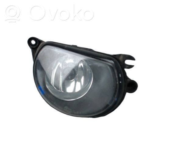 Etusumuvalo   8P0941700A,022211,0332996,1031088,13122272,190253001,247003021,2902500,332996,39020429,4412029RUE,4462002RUQ,602020,718121201101,8P0941700A,AD3204413,E11559,LPL110R,PF0134D