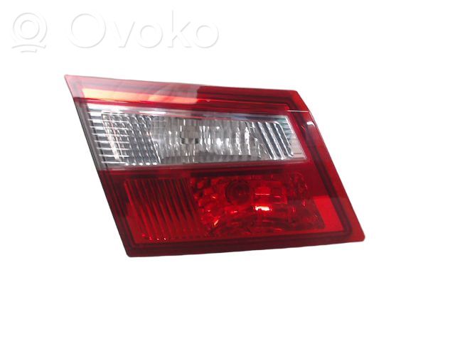 Renault Latitude (L70) Lampă spate în capacul portbagajului 